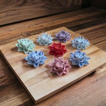 Đế hoa sen cắm nhang, hoa sen sứ thả bể nước minh đường tụ thuỷ 5.5cm