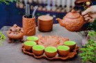Bộ Ấm Chén Tử Sa Bát Tràng Hoa Châm Khay Sen Nổi Kèm Phụ Kiện Màu Đỏ 400ml