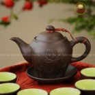 Ấm chén tử sa Bát Tràng màu đen dáng chân cao 290ml