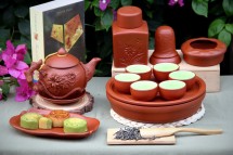 Bộ Ấm Chén Tử Sa Đắp Phù Dung Khay Đôi Đỏ Kèm Phụ Kiện