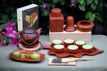 Bộ Ấm Chén Tử Sa Đắp Hoa Sen Khay Lá Mẫu Đỏ Đen
