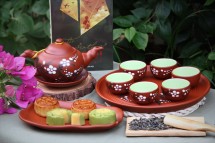 Bộ Ấm Chén Tử Sa Dáng Nhỡ Họa Tiết Chấm Đào Khay Đơn Phi 18cm 270ml